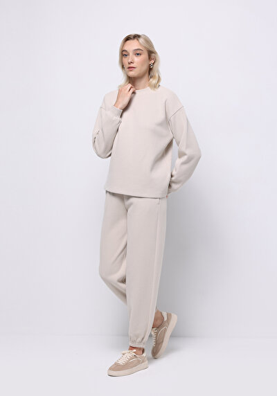 صورة من بيج للنساء بنطال رياضي