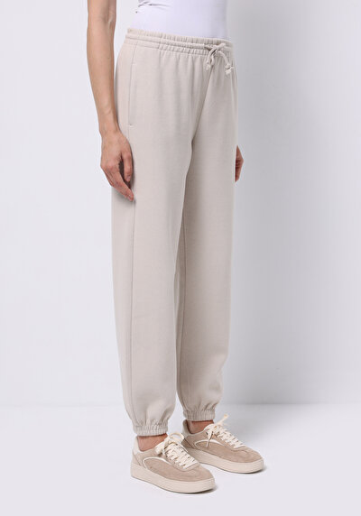 صورة من بيج للنساء بنطال رياضي