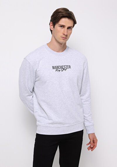 صورة من رمادي للرجال بلوز