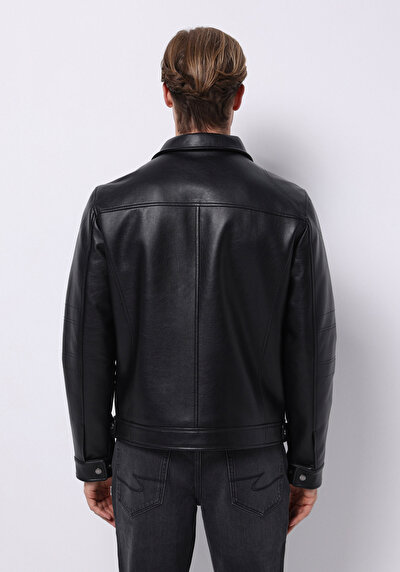 صورة من أسود للرجال جاكيت جلد