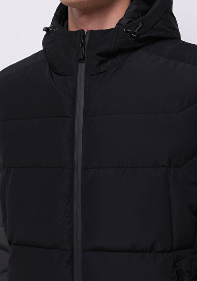 صورة من أسود للرجال صدرية