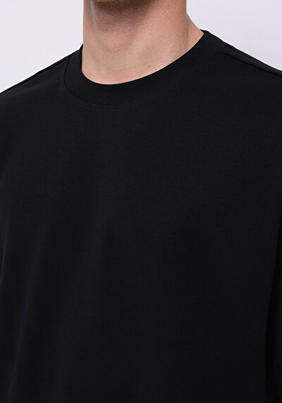 صورة من أسود للرجال تي شيرت بأكمام قصيرة