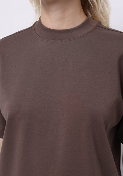 اعرض التفاصيل لـ بني للنساء تي شيرت بأكمام قصيرة