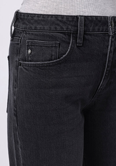 اعرض التفاصيل لـ أسود للنساء بناطيل