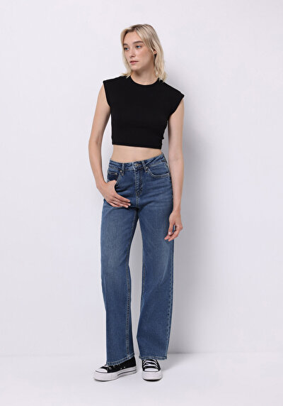 صورة من أزرق للنساء بناطيل