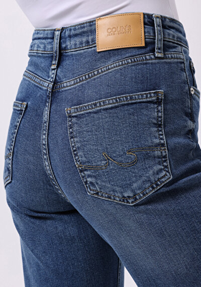 اعرض التفاصيل لـ أزرق للنساء بناطيل