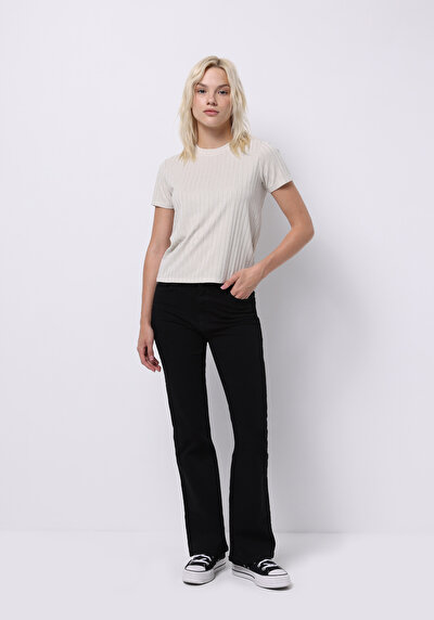 صورة من بيج فاتح للنساء