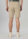 thumb-اعرض التفاصيل لـ شورت رجالي متوسط الخصر بقص عادي بيج  