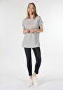 thumb-اعرض التفاصيل لـ رمادي للنساء تي شيرت بأكمام قصيرة